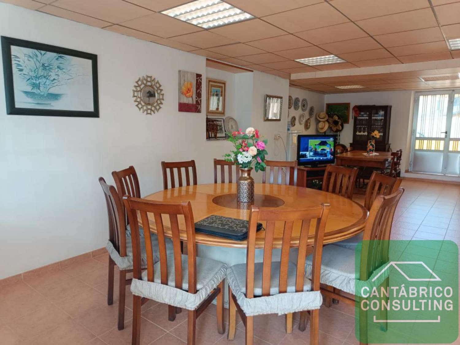 4 soveværelse Byhus til salg i Villayon med garage - € 235.000 (Ref: 8856760)