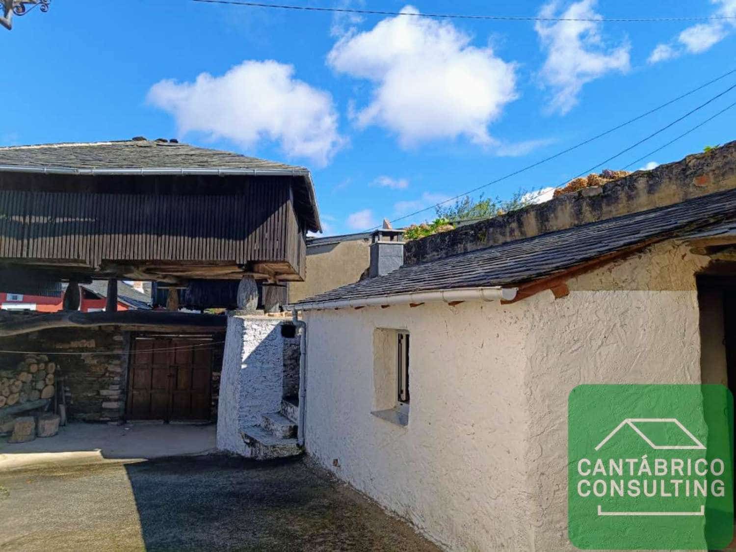 4 soveværelse Byhus til salg i Villayon med garage - € 235.000 (Ref: 8856760)