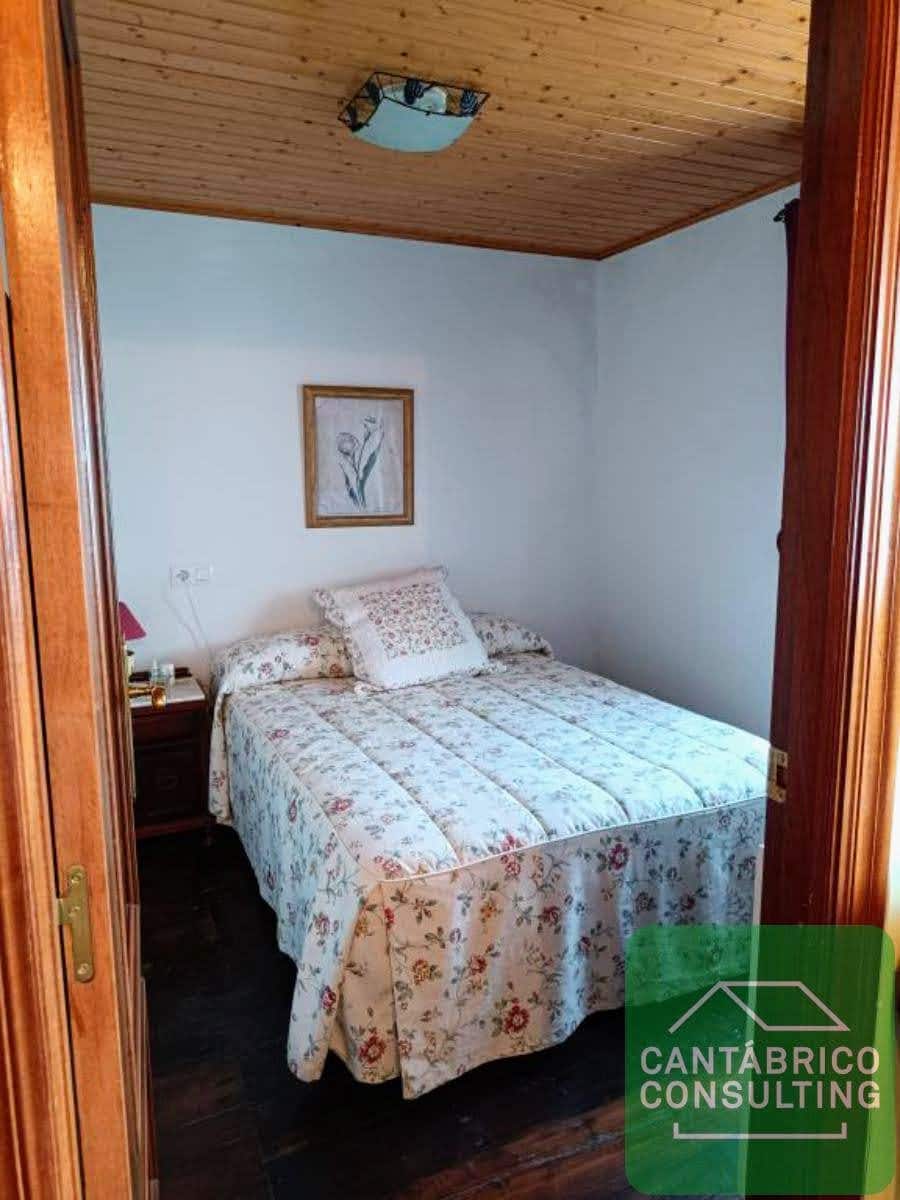 4 soveværelse Byhus til salg i Villayon med garage - € 235.000 (Ref: 8856760)