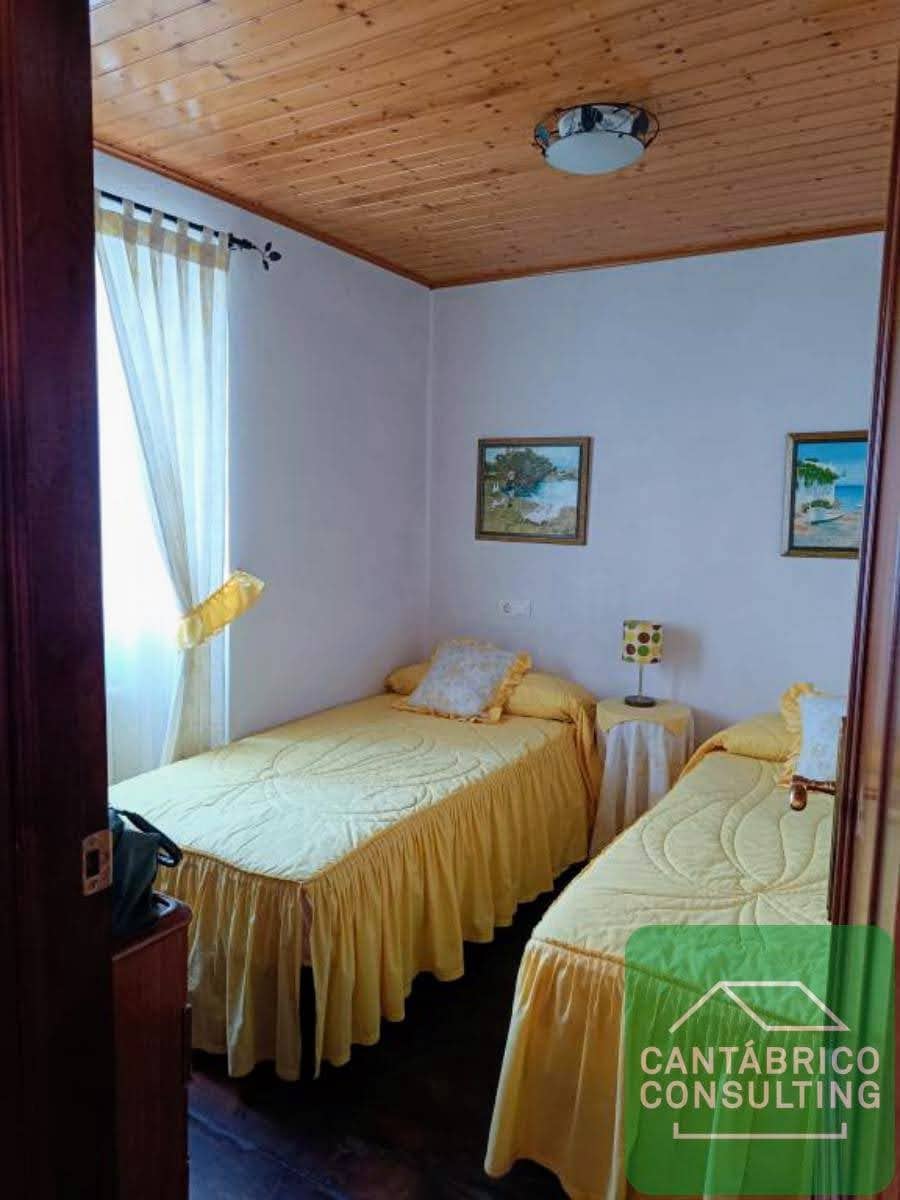 4 soveværelse Byhus til salg i Villayon med garage - € 235.000 (Ref: 8856760)