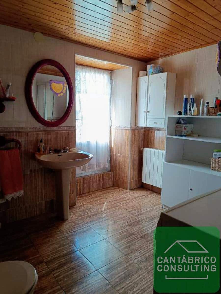 4 soveværelse Byhus til salg i Villayon med garage - € 235.000 (Ref: 8856760)