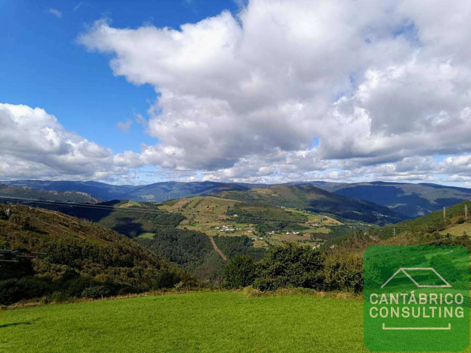 4 soveværelse Byhus til salg i Villayon med garage - € 235.000 (Ref: 8856760)