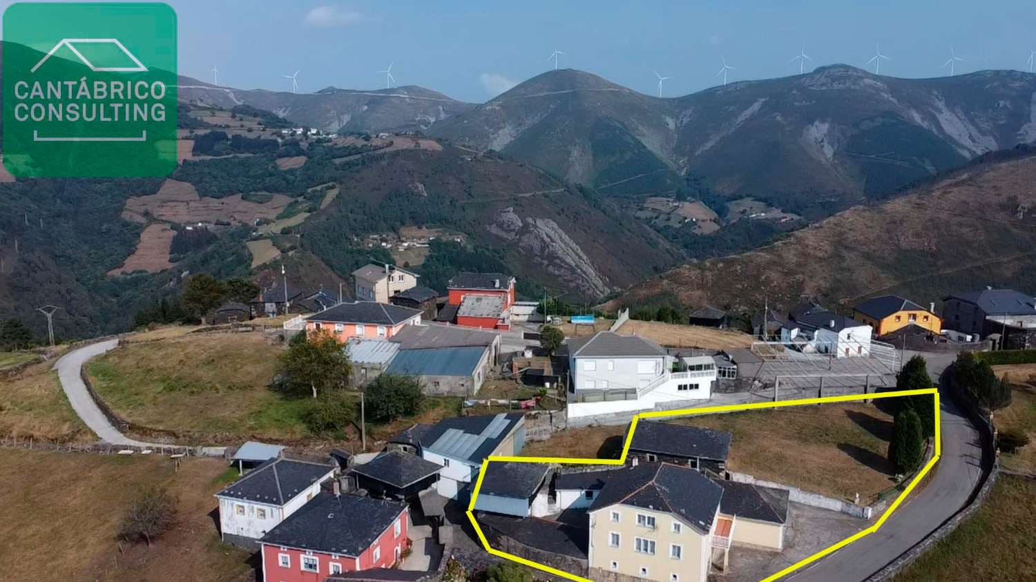 4 soveværelse Byhus til salg i Villayon med garage - € 235.000 (Ref: 8856760)