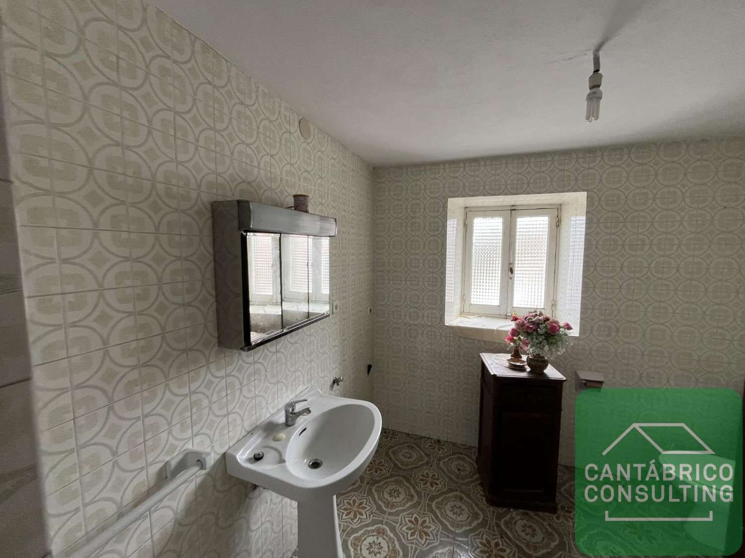 3 soveværelse Byhus til salg i Castropol med garage - € 160.000 (Ref: 8956869)