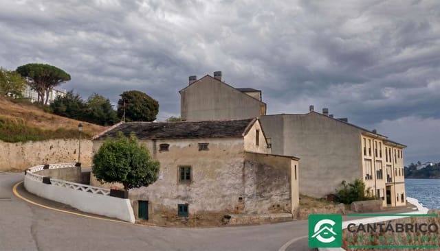 Casa de 3 habitaciones en Castropol en venta con garaje - 180.000 € (Ref: 8956869)