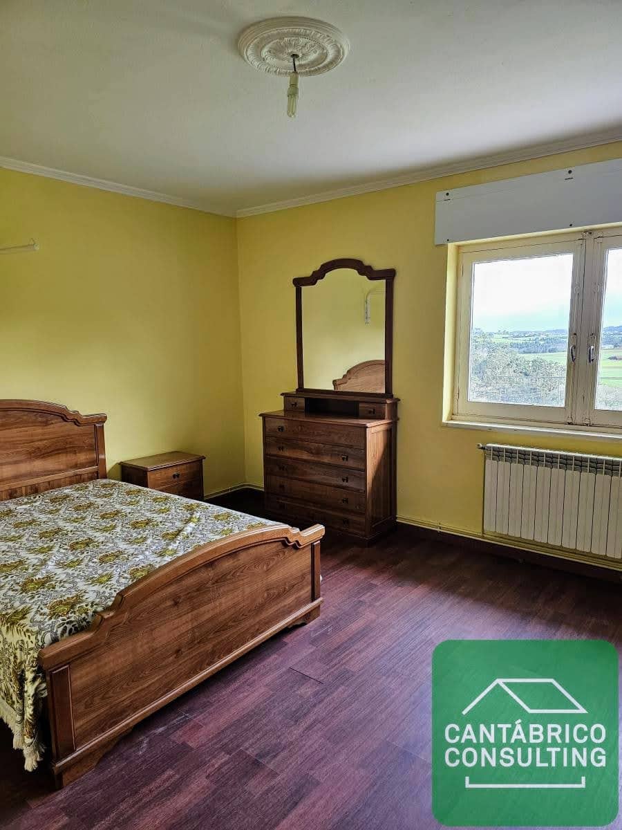 7 soveværelse Byhus til salg i Navia - € 202.000 (Ref: 9008897)