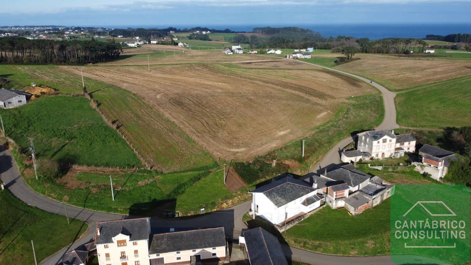 7 soveværelse Byhus til salg i Navia - € 202.000 (Ref: 9008897)