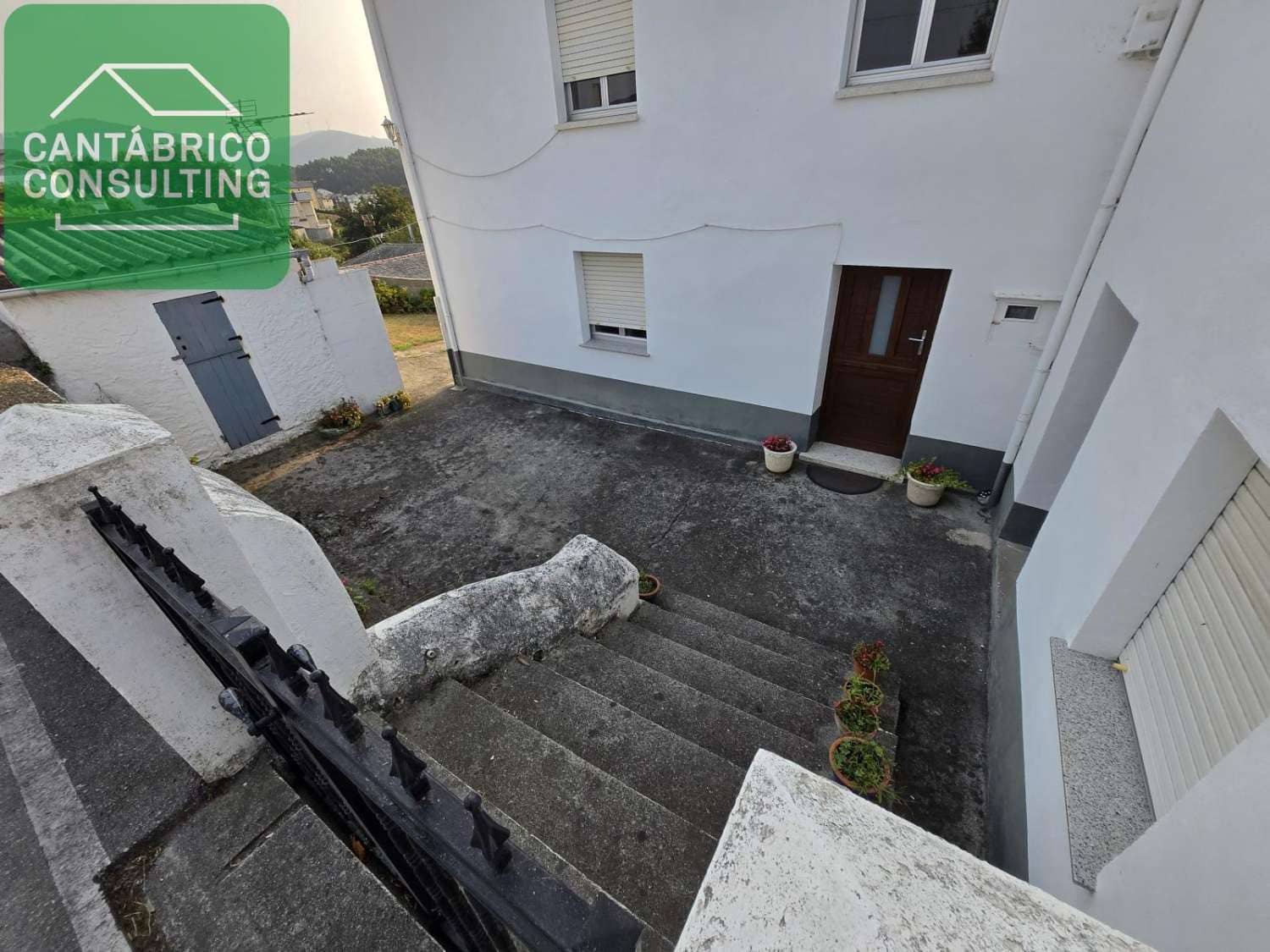 4 soveværelse Byhus til salg i Coana - € 295.000 (Ref: 9142639)