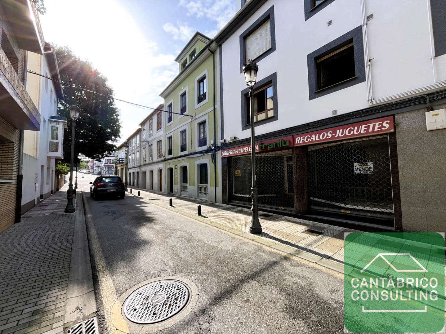 Erhverv til salg i Navia - € 200.000 (Ref: 9159269)