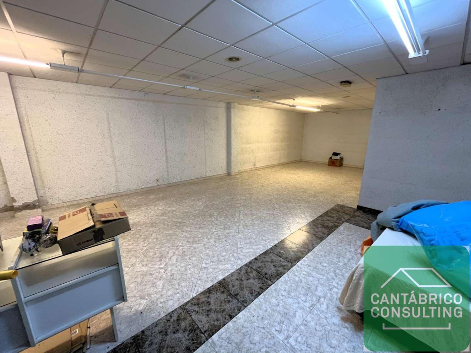 Erhverv til salg i Navia - € 200.000 (Ref: 9159269)