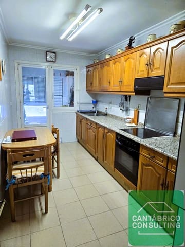 4 soveværelse Lejlighed til salg i Navia med garage - € 245.000 (Ref: 9232349)