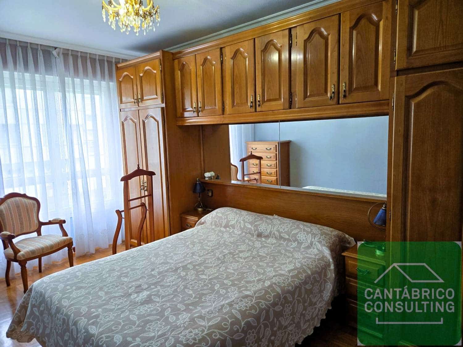 4 soveværelse Lejlighed til salg i Navia med garage - € 245.000 (Ref: 9232349)