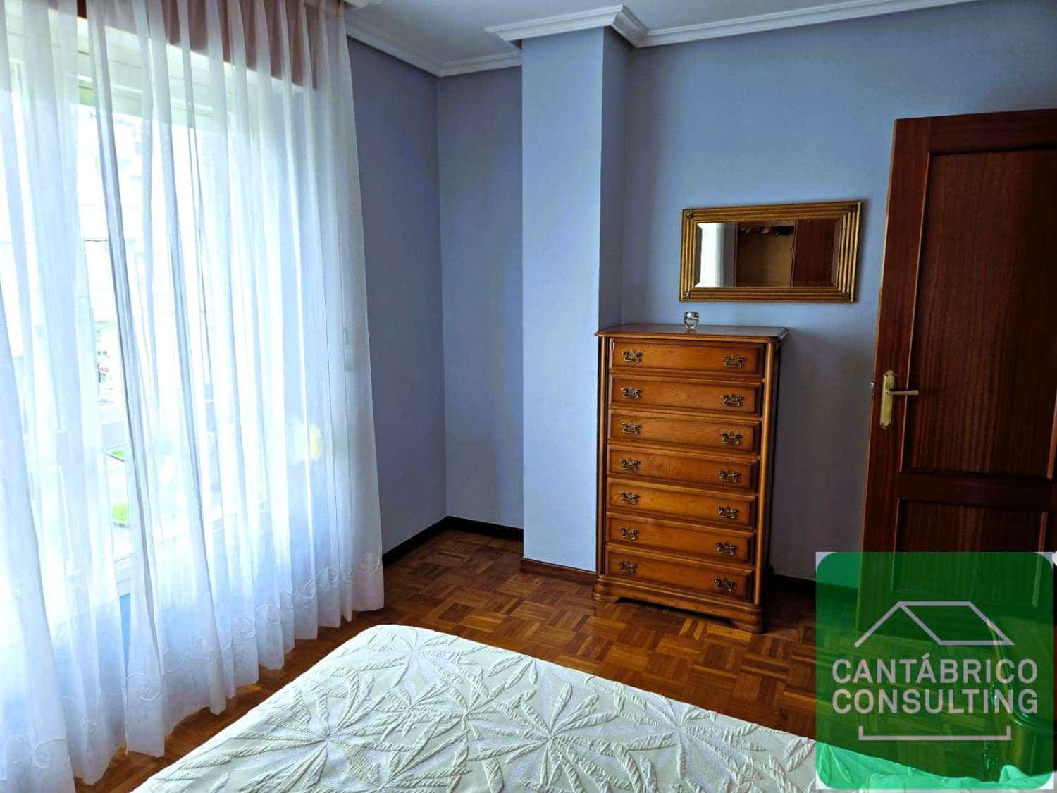 4 soveværelse Lejlighed til salg i Navia med garage - € 245.000 (Ref: 9232349)