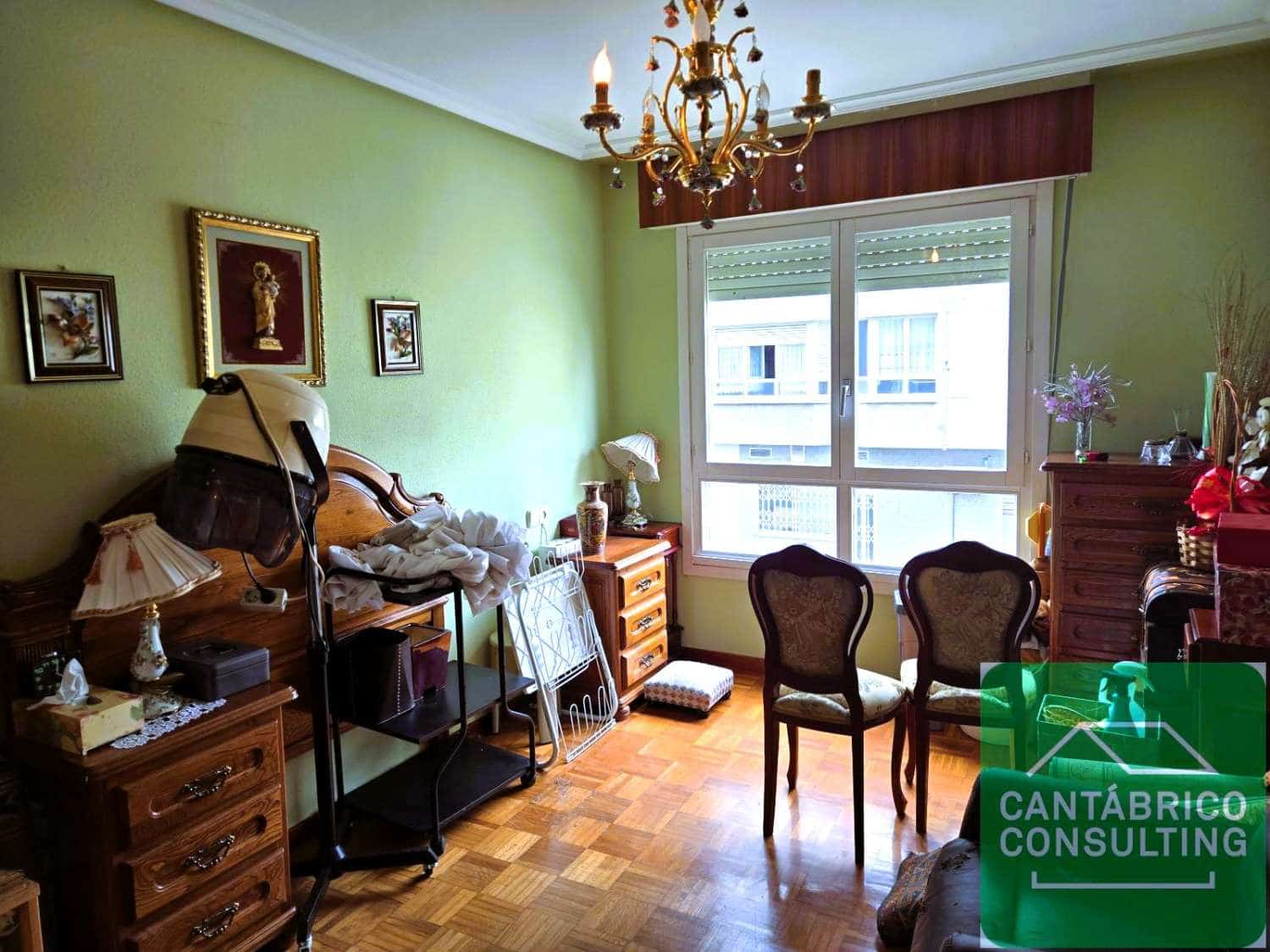 4 soveværelse Lejlighed til salg i Navia med garage - € 245.000 (Ref: 9232349)