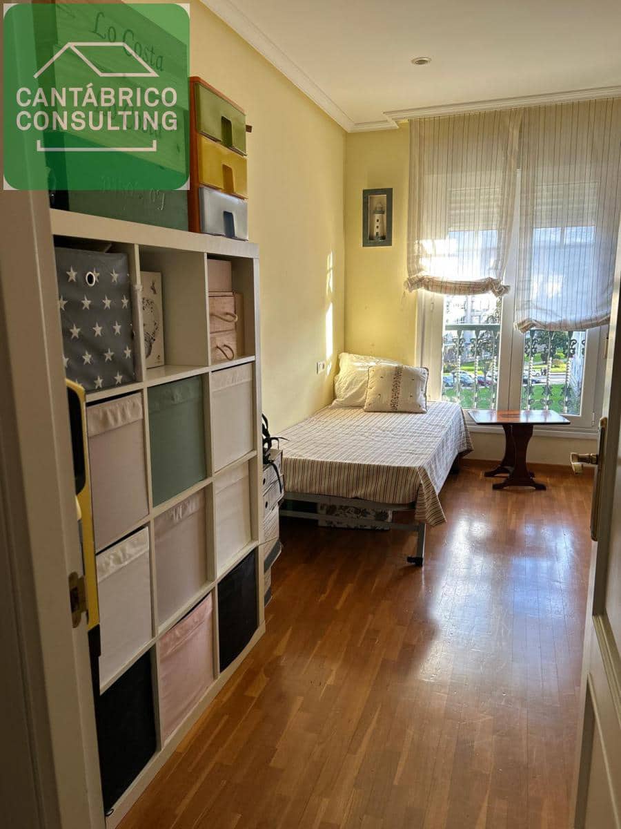 4 soveværelse Lejlighed til salg i Navia - € 320.000 (Ref: 9272109)