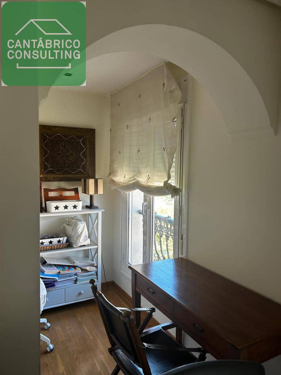 4 soveværelse Lejlighed til salg i Navia - € 320.000 (Ref: 9272109)