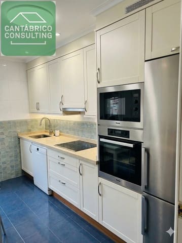 4 slaapkamer Flat te koop in Navia - € 320.000 (Ref: 9272109)