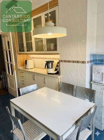 4 slaapkamer Flat te koop in Navia - € 320.000 (Ref: 9272109)