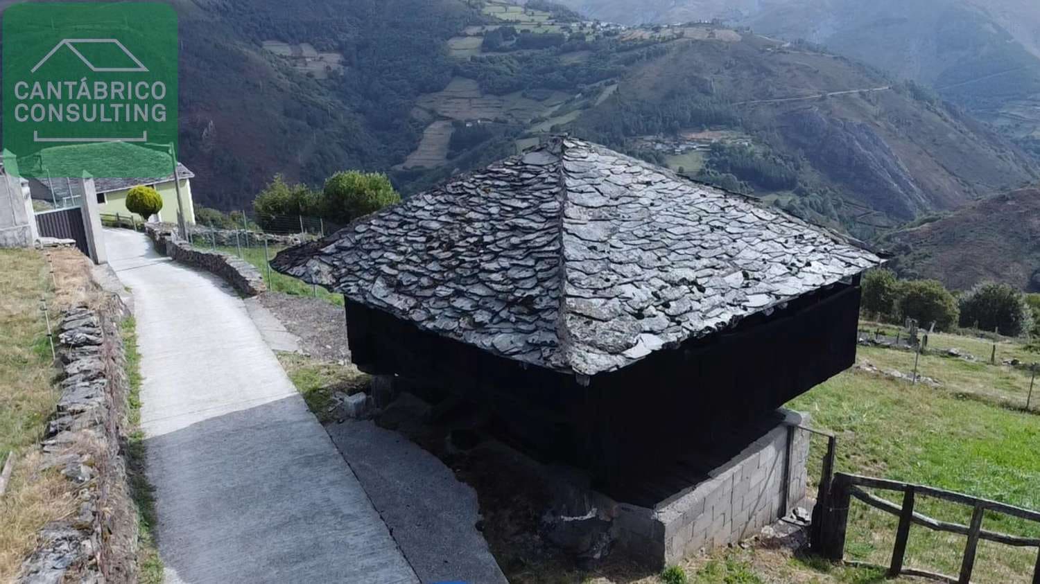 1 soverom Hus til salgs i Villayon med garasje - € 42 000 (Ref: 9358891)