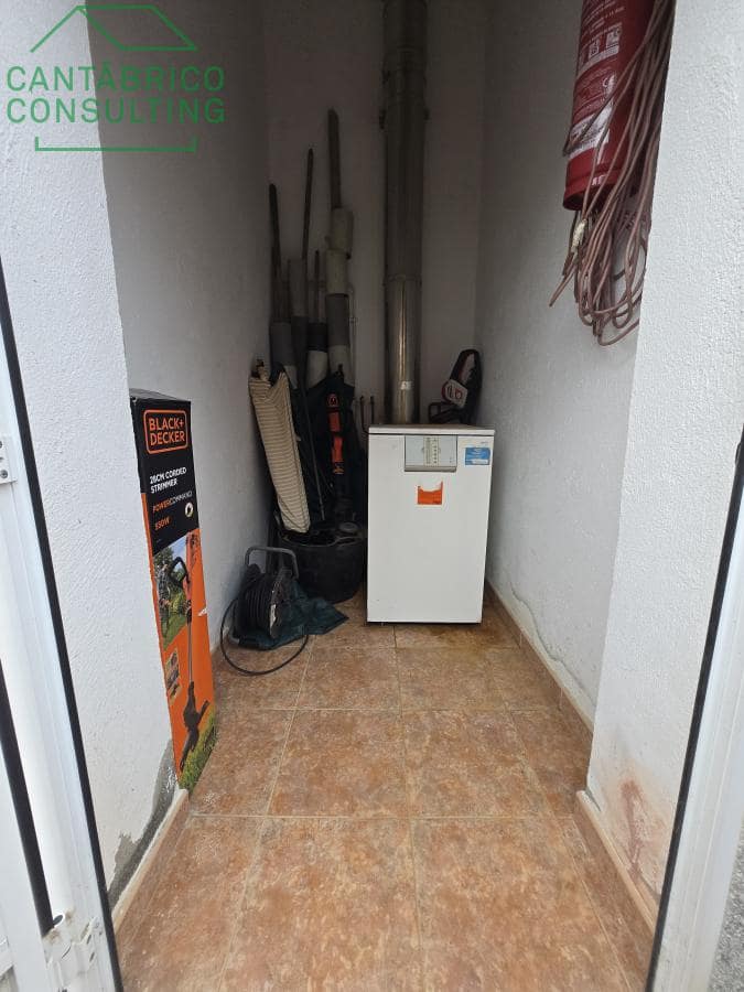 5 makuuhuone Huvila myytävänä paikassa Barreiros mukana 
autotalli - 480 000 € (Ref: 9376647)