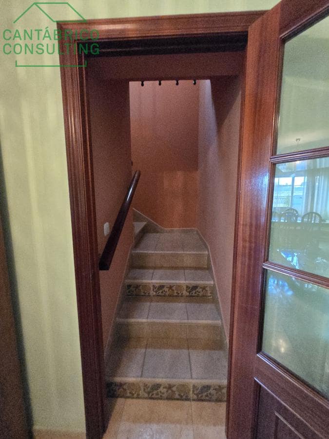 5 makuuhuone Huvila myytävänä paikassa Barreiros mukana 
autotalli - 480 000 € (Ref: 9376647)