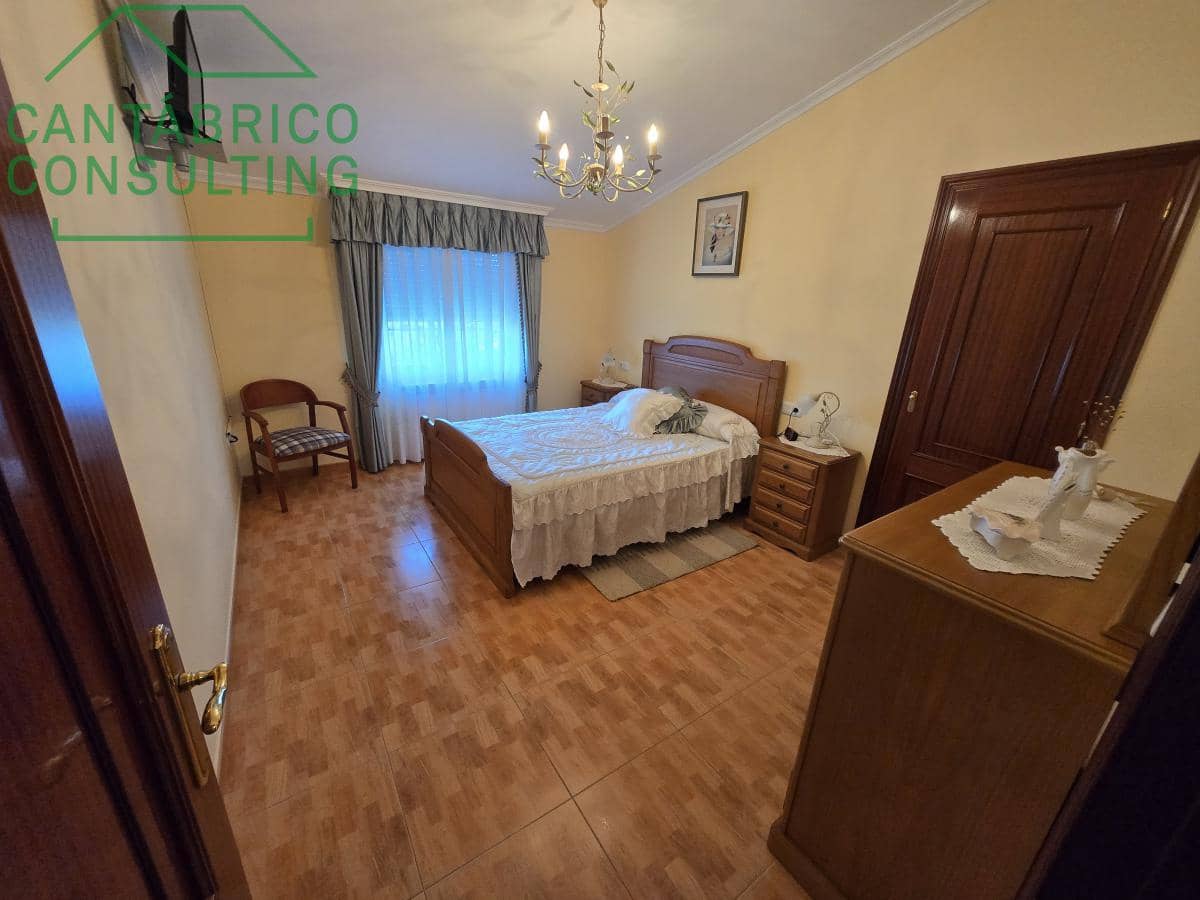 5 makuuhuone Huvila myytävänä paikassa Barreiros mukana 
autotalli - 480 000 € (Ref: 9376647)