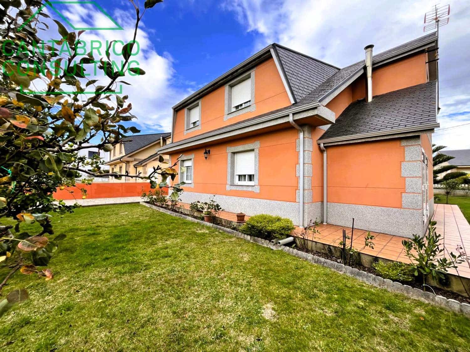 5 makuuhuone Huvila myytävänä paikassa Barreiros mukana 
autotalli - 480 000 € (Ref: 9376647)