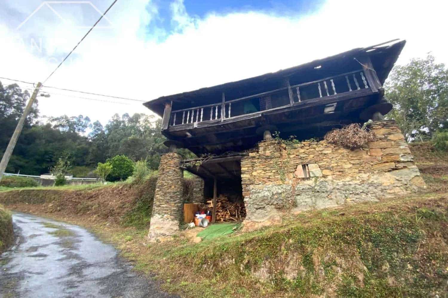 3 bedroom Townhouse for sale in Coana - € 150,000 (Ref: 9406264)