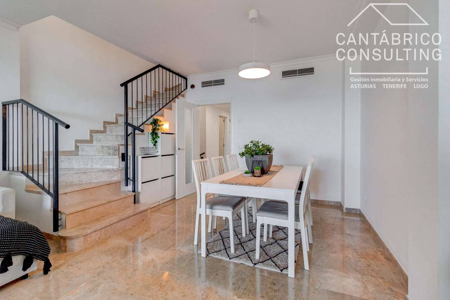 3 camera da letto Villetta a Schiera in vendita in Puerto Santiago con piscina garage - 550.000 € (Rif: 9455912)