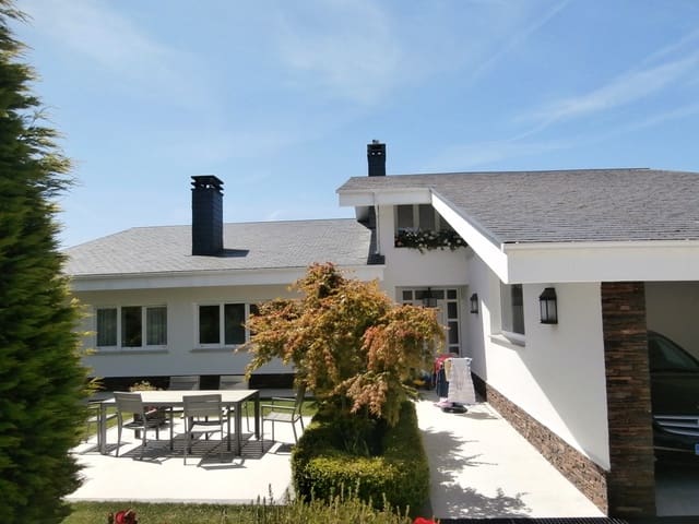 7 bedroom Villa for sale in Navia - € 1,000,000 (Ref: 9474684)