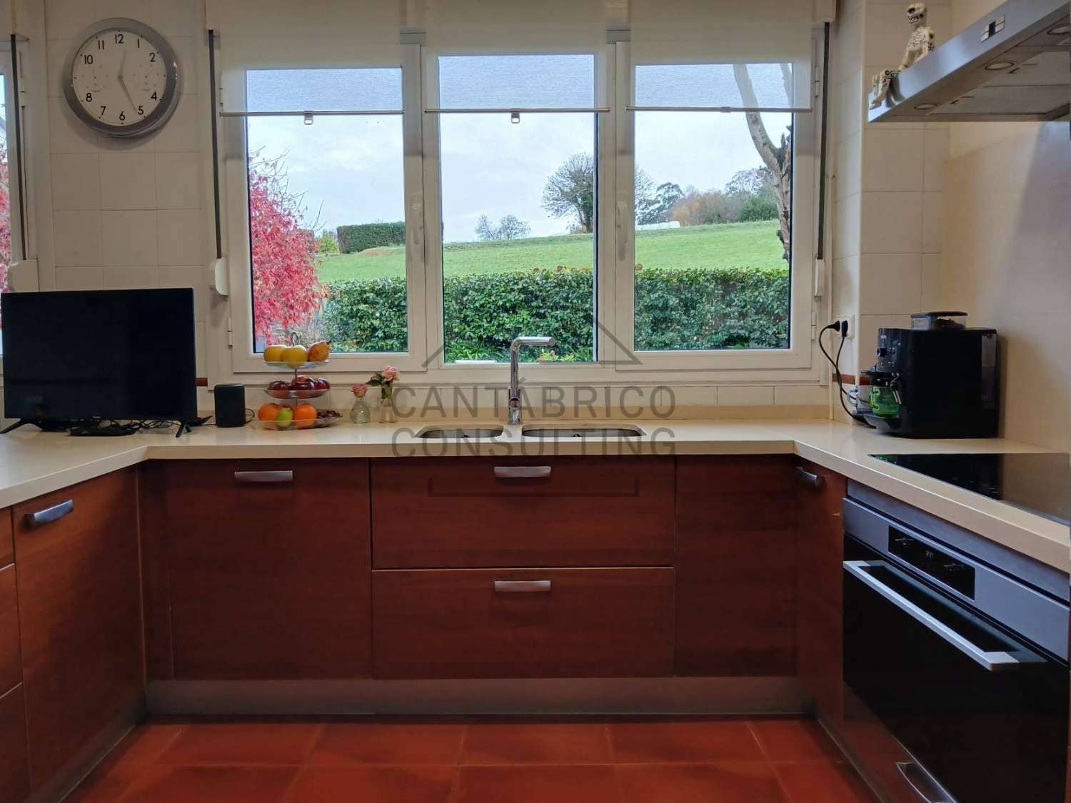 7 makuuhuone Huvila myytävänä paikassa Navia - 1 000 000 € (Ref: 9474684)