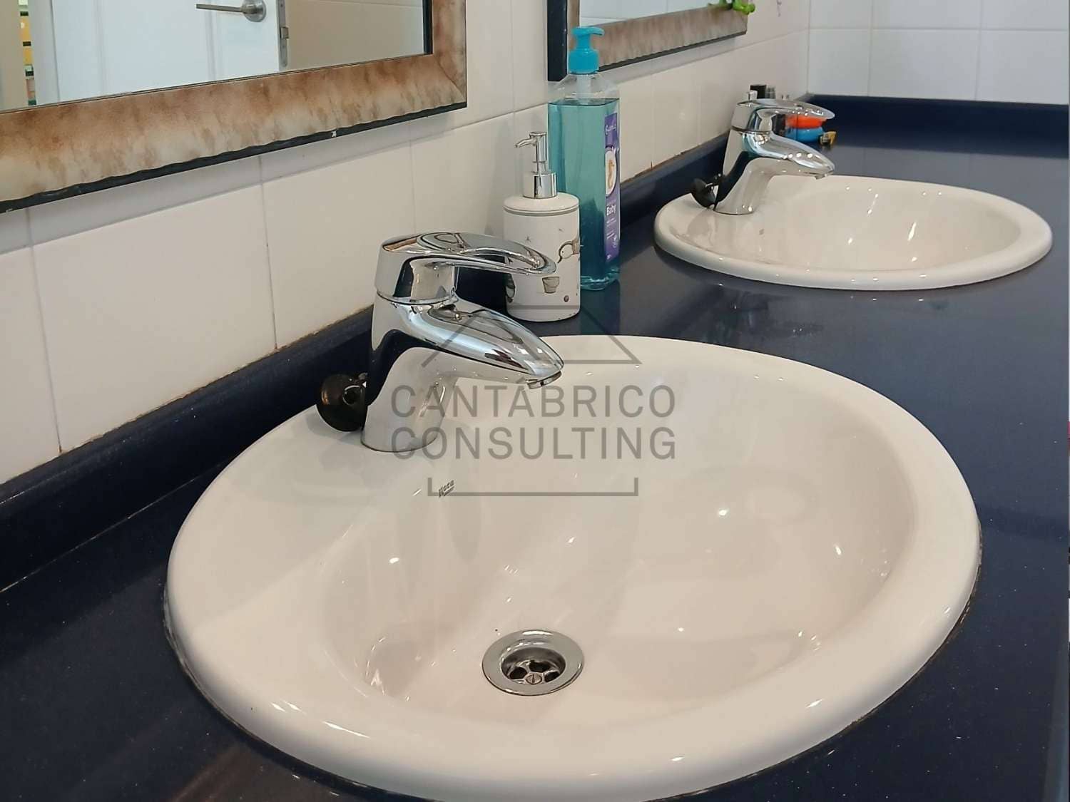 7 makuuhuone Huvila myytävänä paikassa Navia - 1 000 000 € (Ref: 9474684)