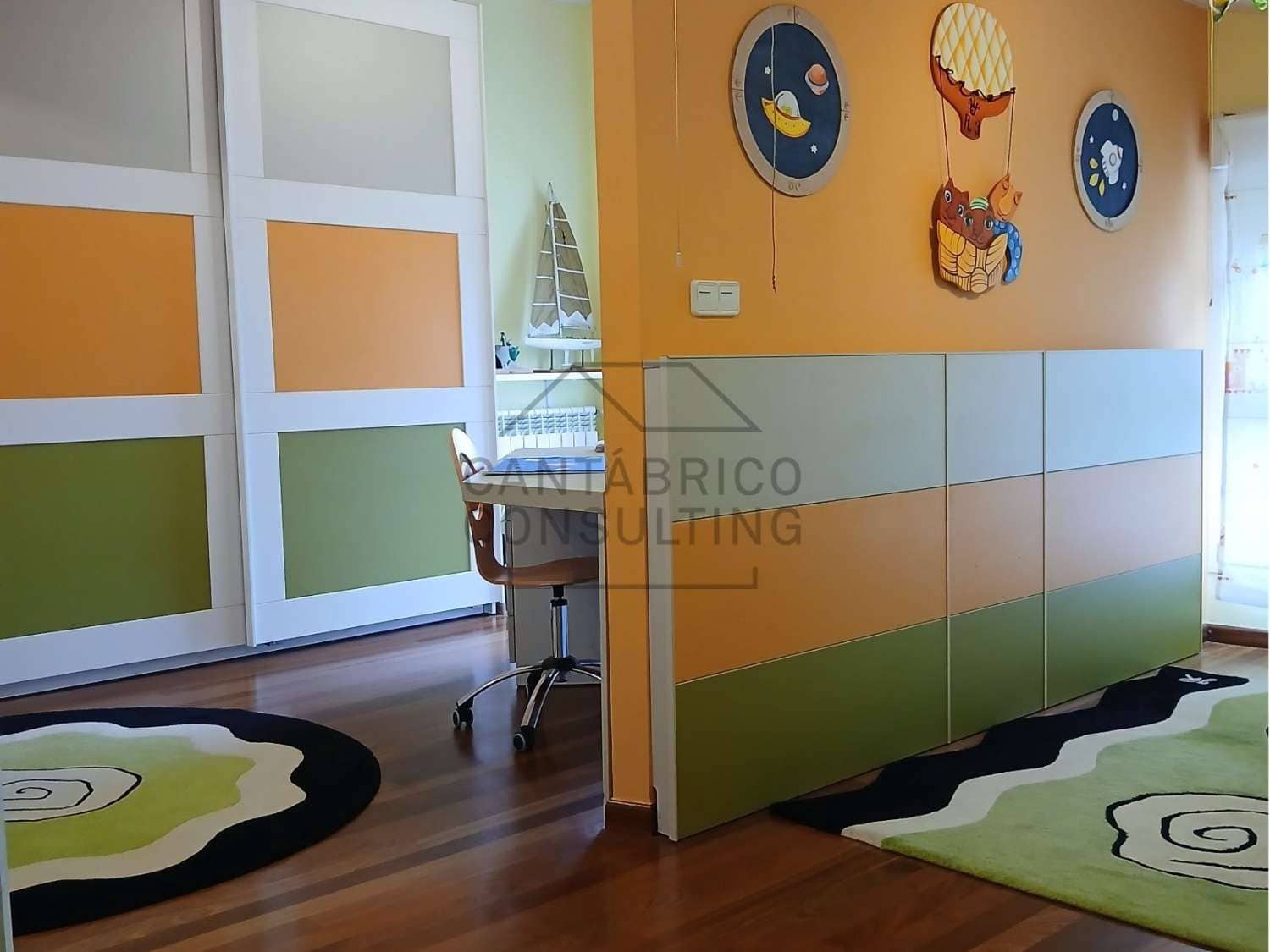 7 makuuhuone Huvila myytävänä paikassa Navia - 1 000 000 € (Ref: 9474684)