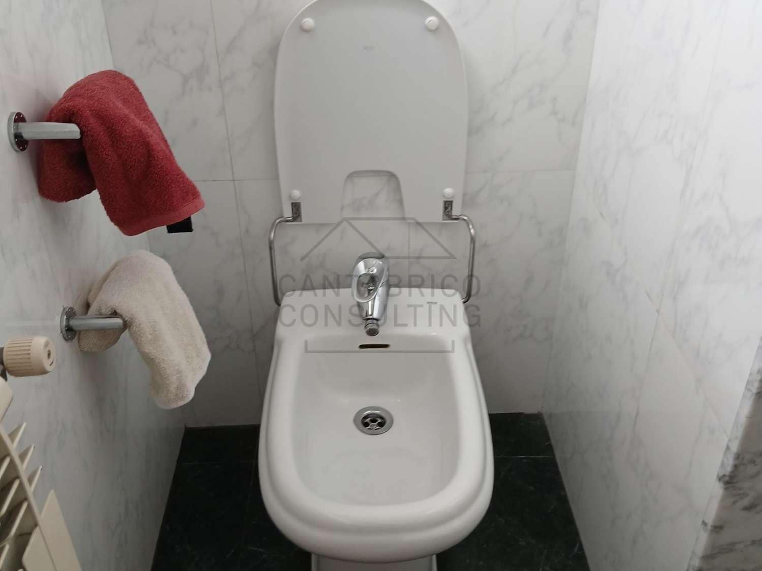 7 makuuhuone Huvila myytävänä paikassa Navia - 1 000 000 € (Ref: 9474684)