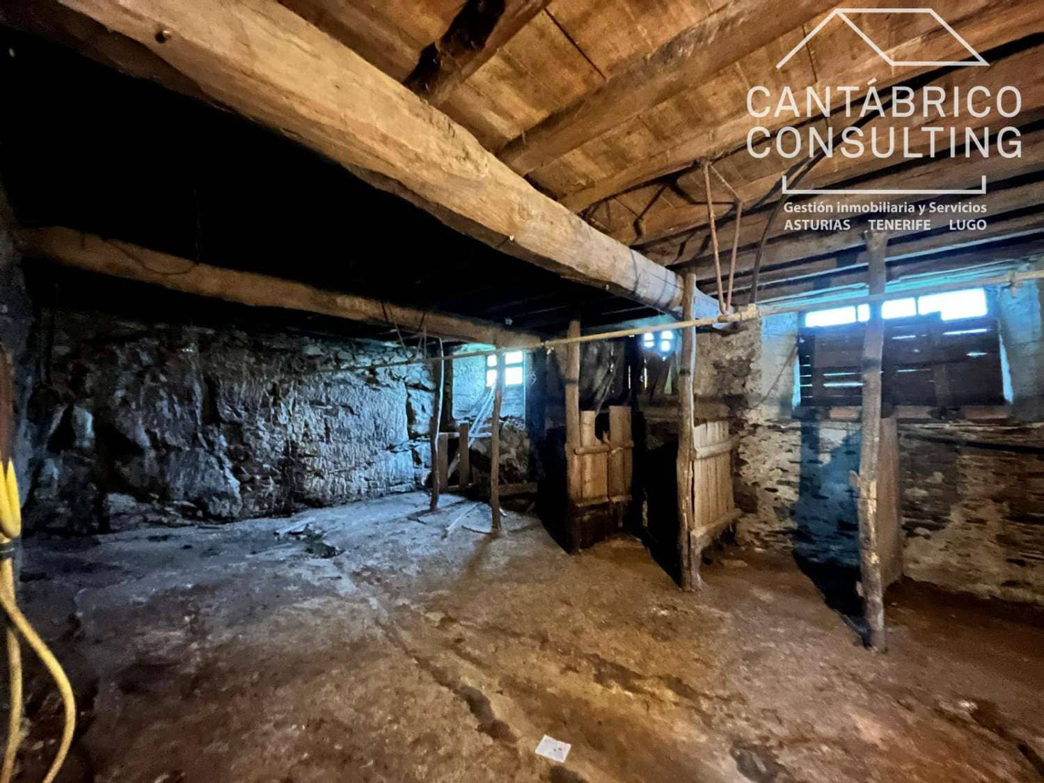 5 soveværelse Byhus til salg i Coana - € 138.000 (Ref: 9518467)