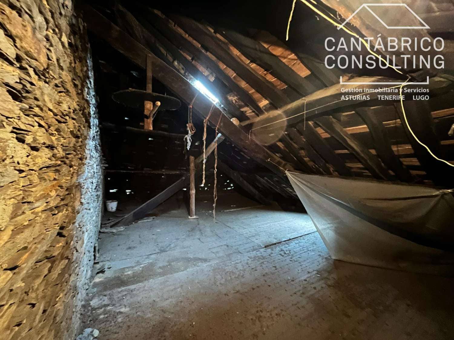 5 soveværelse Byhus til salg i Coana - € 138.000 (Ref: 9518467)