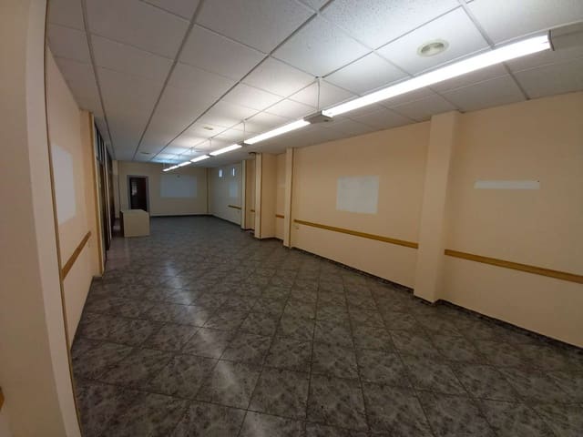 Commercieel te koop in Navia - € 110.000 (Ref: 9526158)