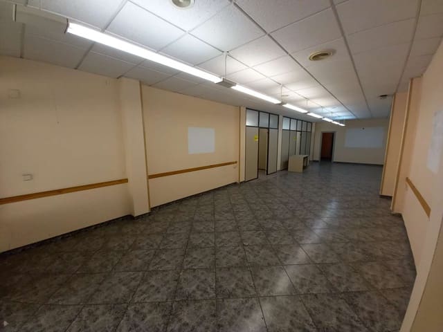 Commercieel te koop in Navia - € 110.000 (Ref: 9526158)