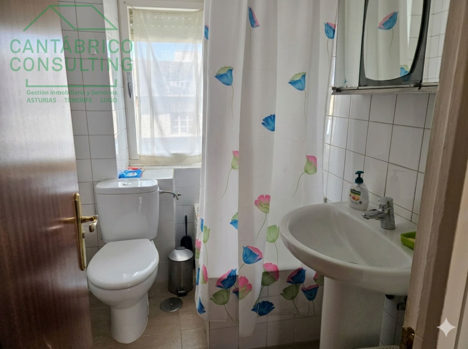 Piso de 3 habitaciones en Navia en venta - 98.000 € (Ref: 9651252)