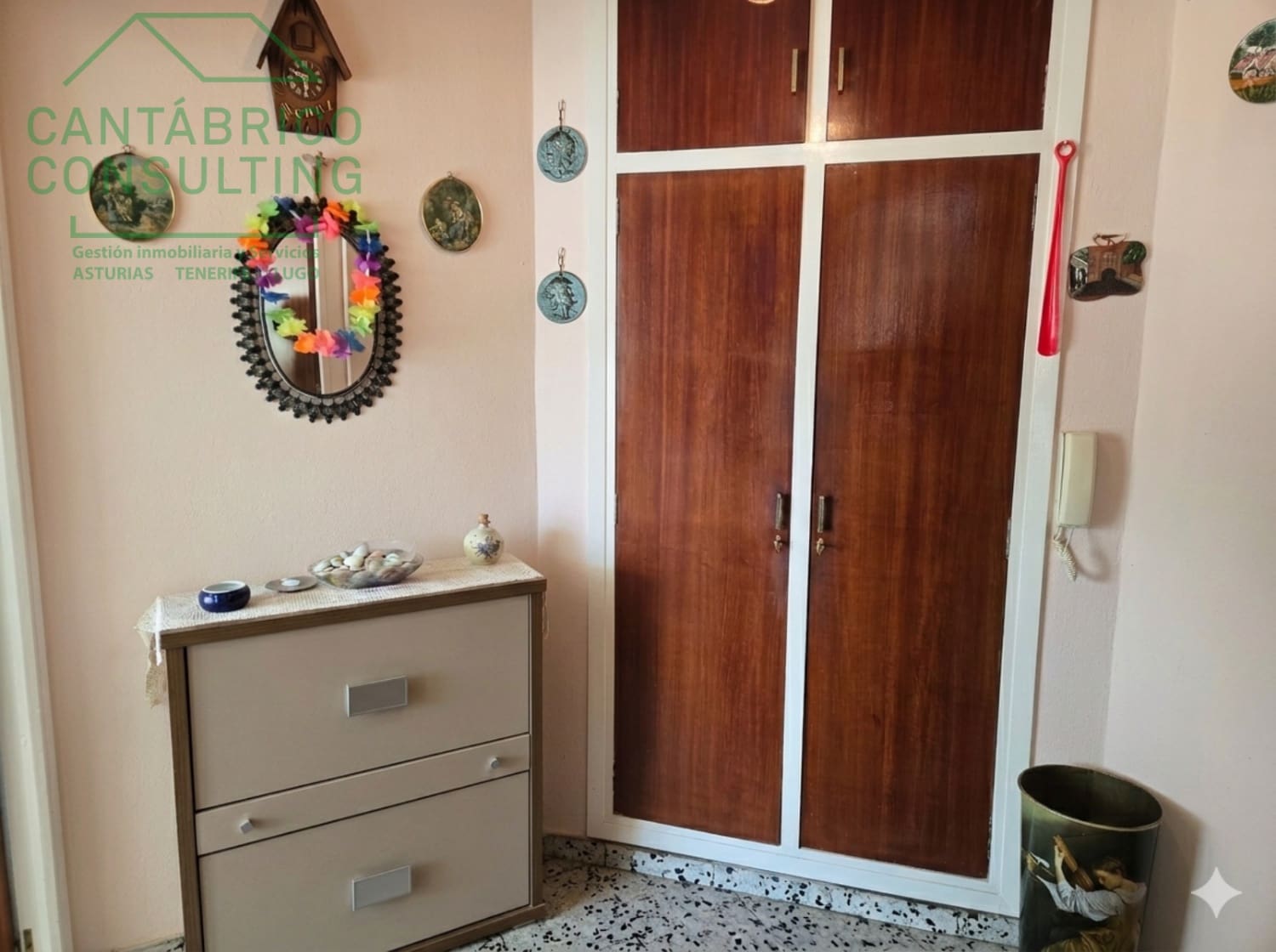 Piso de 3 habitaciones en Navia en venta - 98.000 € (Ref: 9651252)