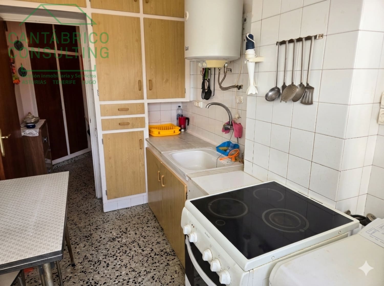 Piso de 3 habitaciones en Navia en venta - 98.000 € (Ref: 9651252)