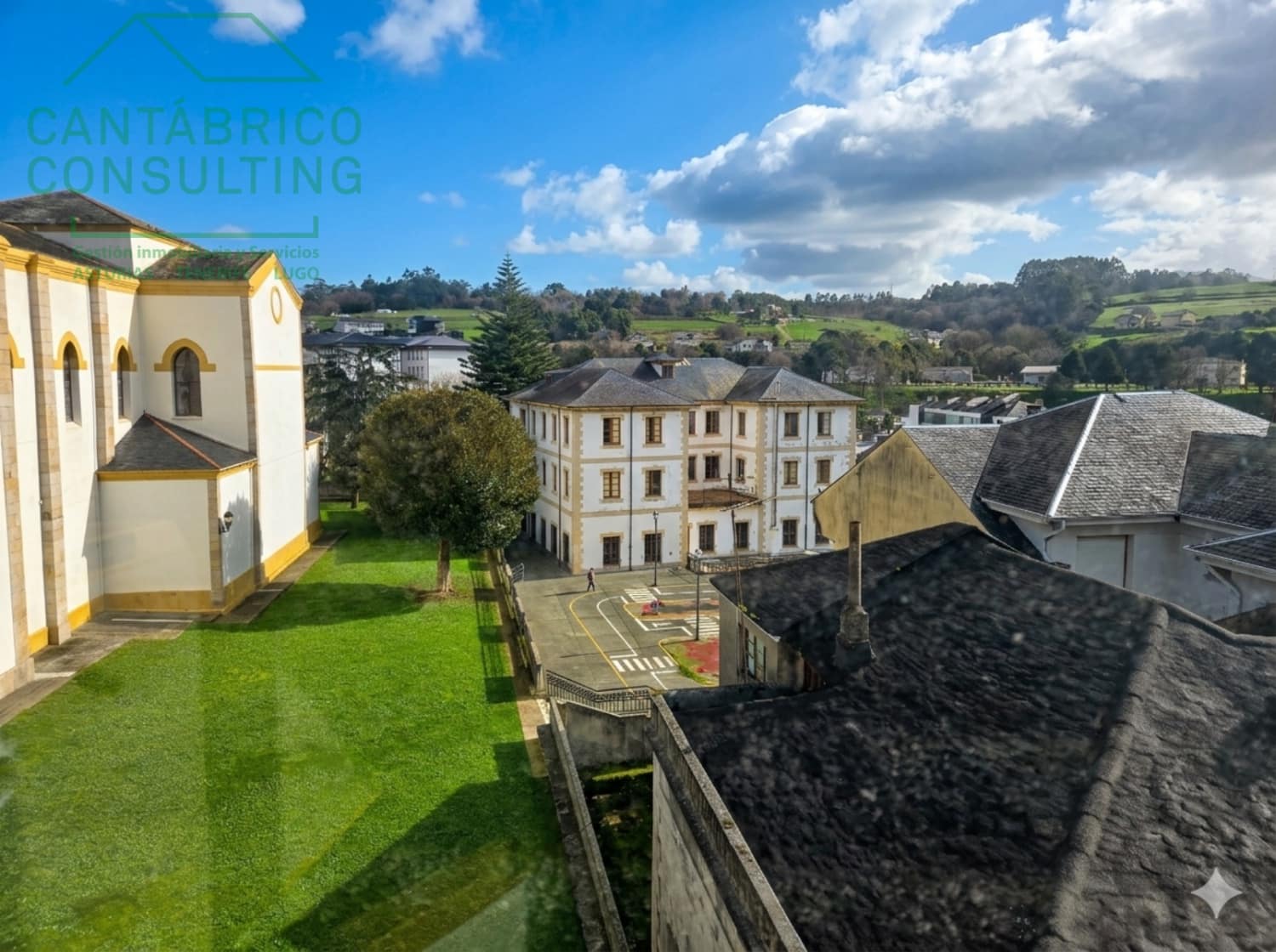 Piso de 3 habitaciones en Navia en venta - 98.000 € (Ref: 9651252)