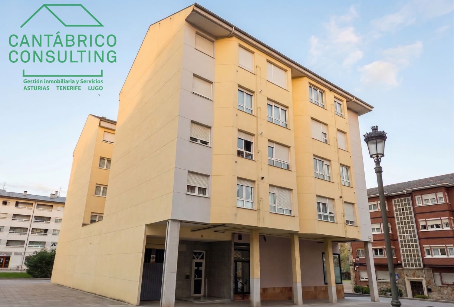 3 bedroom Flat for sale in Navia with garage - € 268,000 (Ref: 9729787)