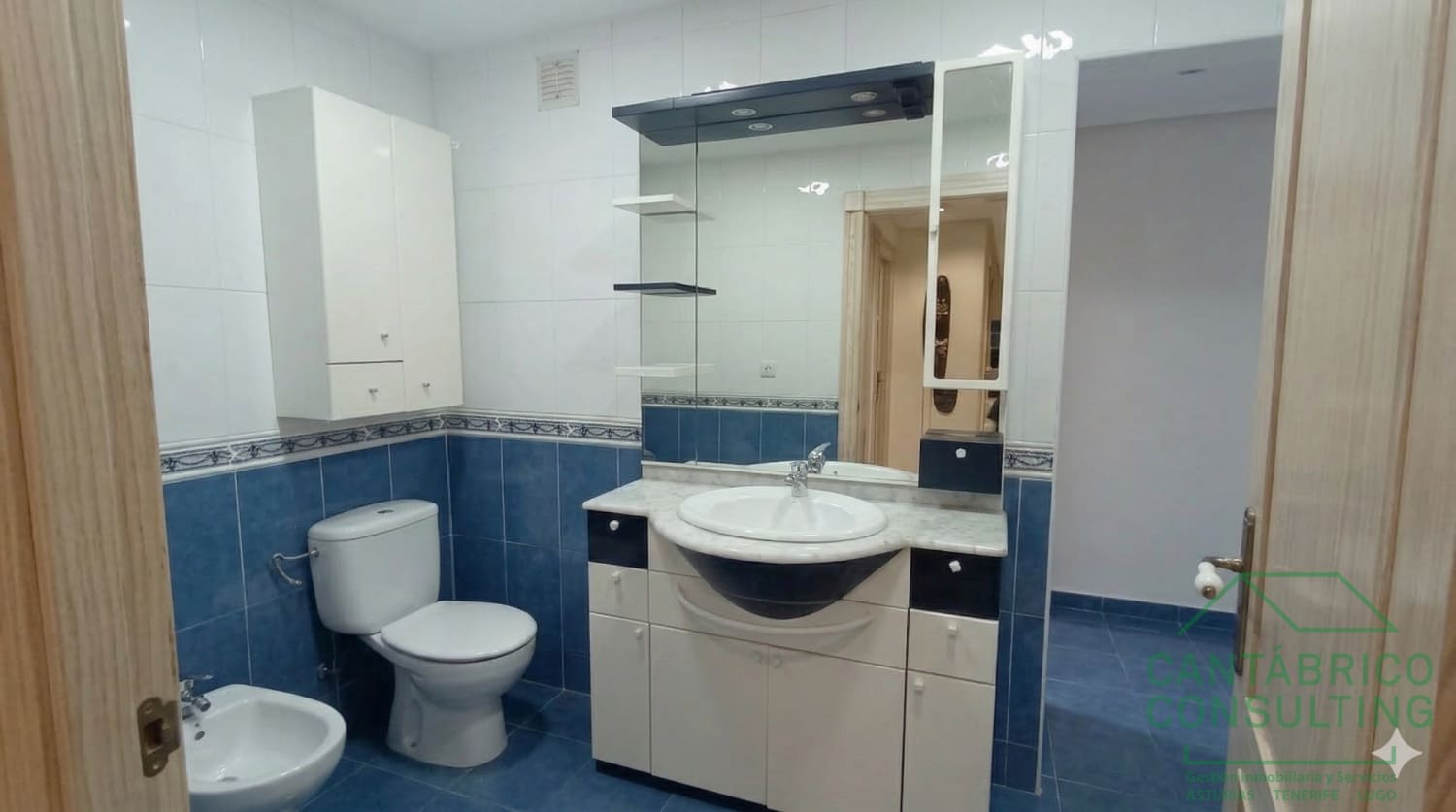 3 bedroom Flat for sale in Navia with garage - € 268,000 (Ref: 9729787)