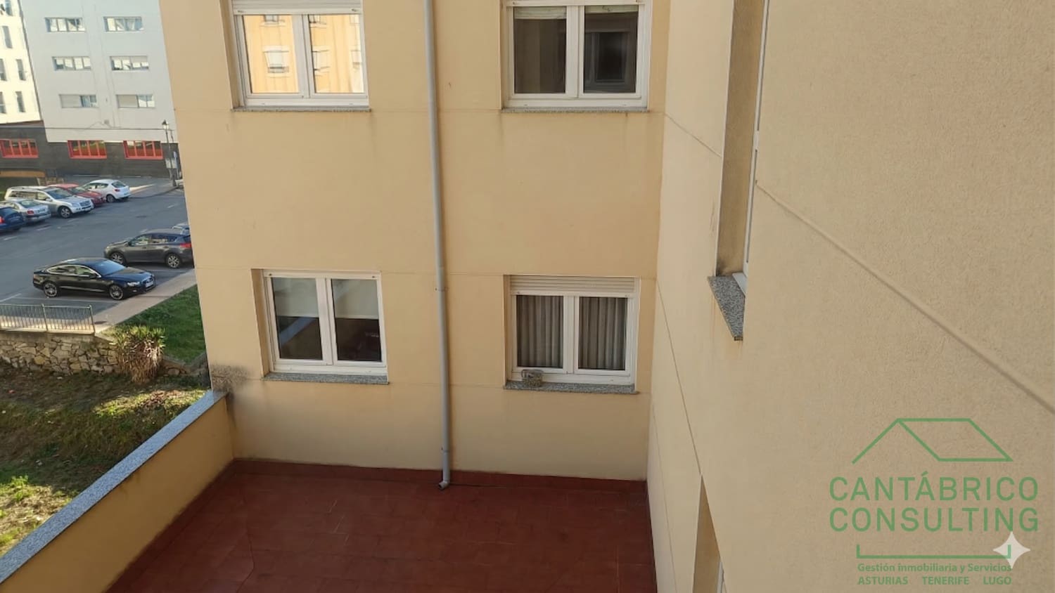 3 bedroom Flat for sale in Navia with garage - € 268,000 (Ref: 9729787)