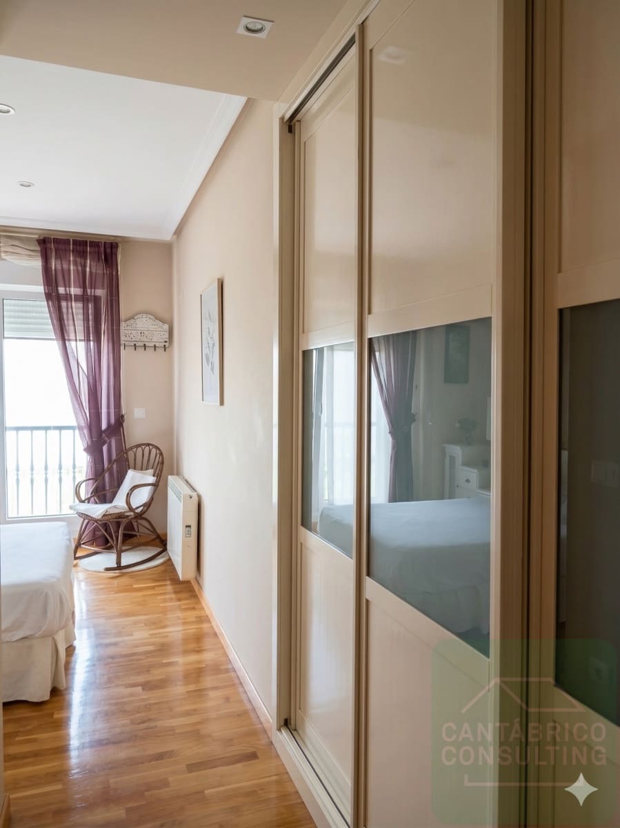 3 soverom Leilighet til salgs i Navia med garasje - € 268 000 (Ref: 9751617)