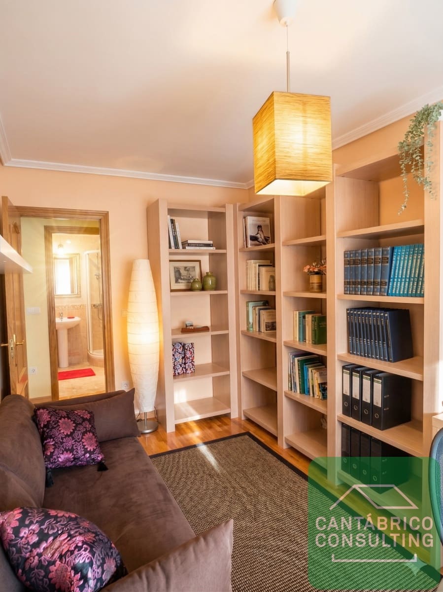 3 soverom Leilighet til salgs i Navia med garasje - € 268 000 (Ref: 9751617)