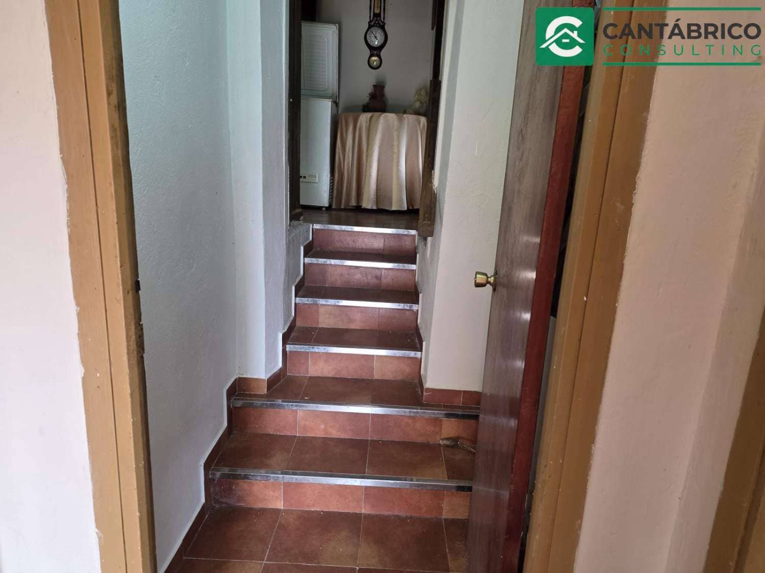 3 bedroom Townhouse for sale in Villayon with garage - € 130,000 (Ref: 9817004)