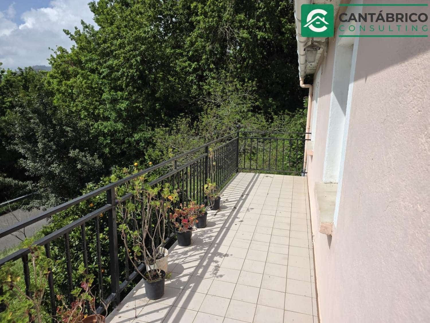 3 bedroom Townhouse for sale in Villayon with garage - € 130,000 (Ref: 9817004)