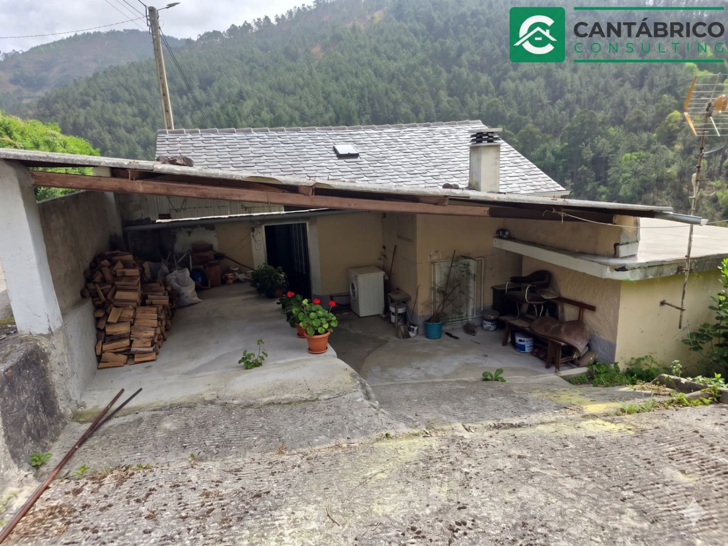 3 bedroom Townhouse for sale in Villayon with garage - € 130,000 (Ref: 9817004)